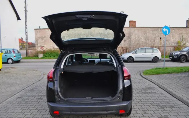 PEUGEOT 2008 1.2 Pure Tech Style S&S