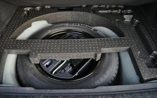 PEUGEOT 2008 1.2 Pure Tech Style S&S