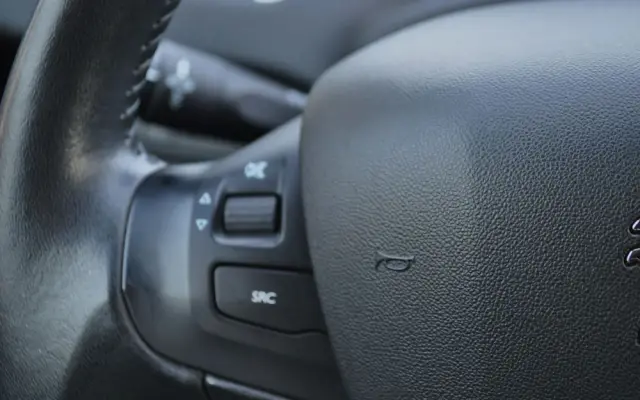 PEUGEOT 2008 1.2 Pure Tech Style S&S