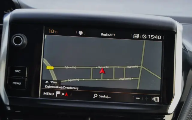 PEUGEOT 2008 1.2 Pure Tech Style S&S