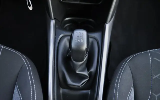 PEUGEOT 2008 1.2 Pure Tech Style S&S