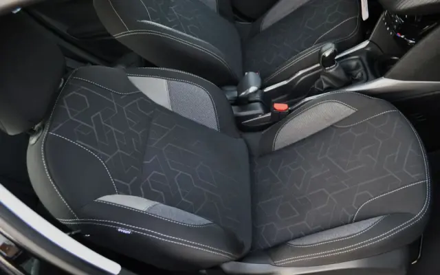 PEUGEOT 2008 1.2 Pure Tech Style S&S