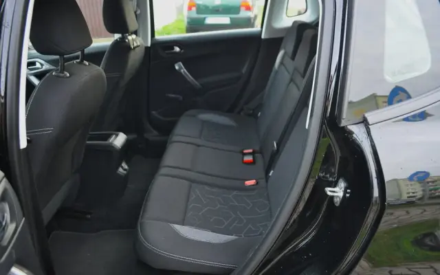 PEUGEOT 2008 1.2 Pure Tech Style S&S