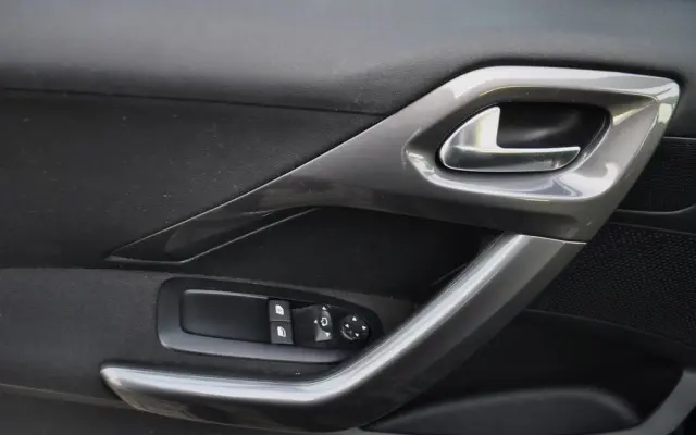 PEUGEOT 2008 1.2 Pure Tech Style S&S