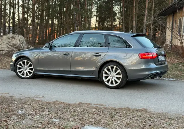 AUDI A4 Avant 