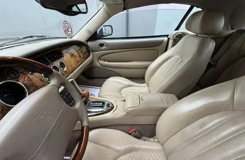 JAGUAR XK 