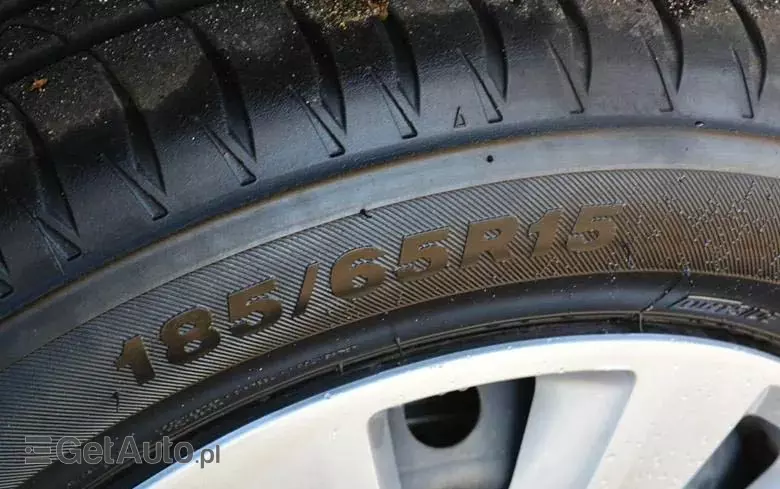 RENAULT Clio 1.0 TCe Zen