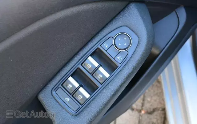 RENAULT Clio 1.0 TCe Zen