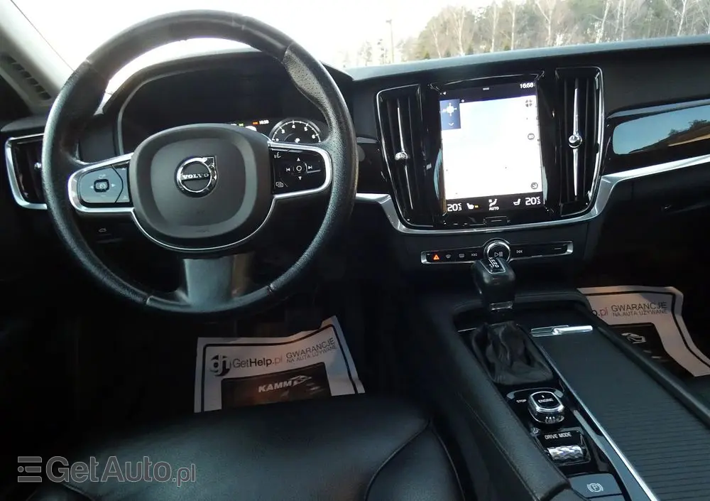 VOLVO S90 T5 Momentum
