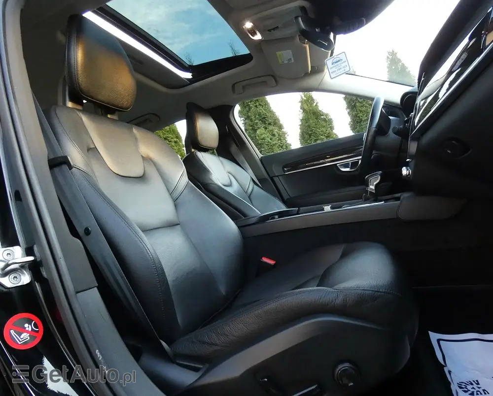 VOLVO S90 T5 Momentum