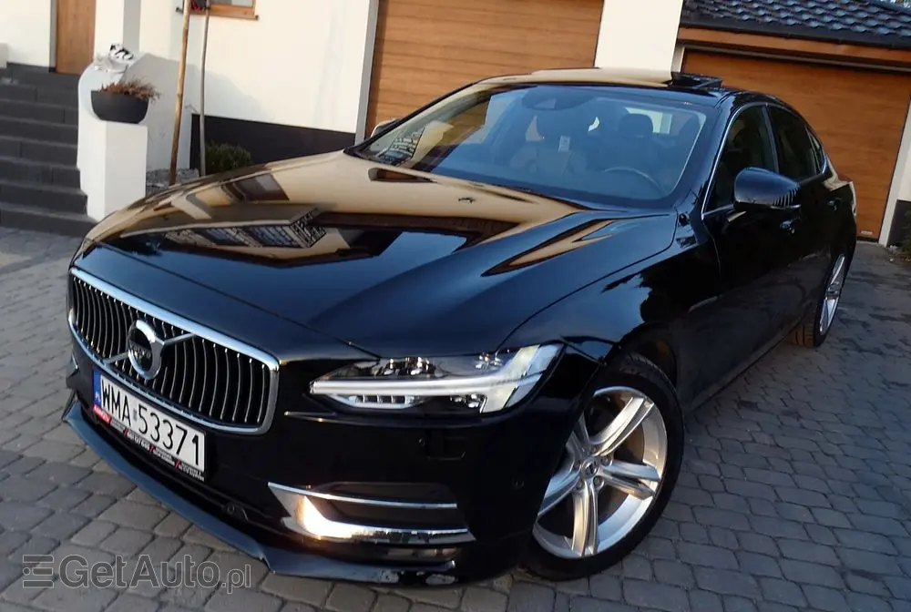 VOLVO S90 T5 Momentum