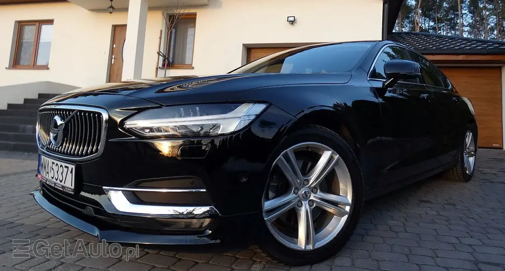 VOLVO S90 T5 Momentum