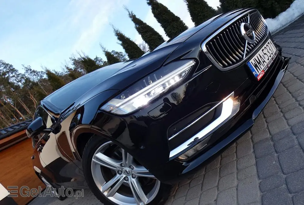 VOLVO S90 T5 Momentum