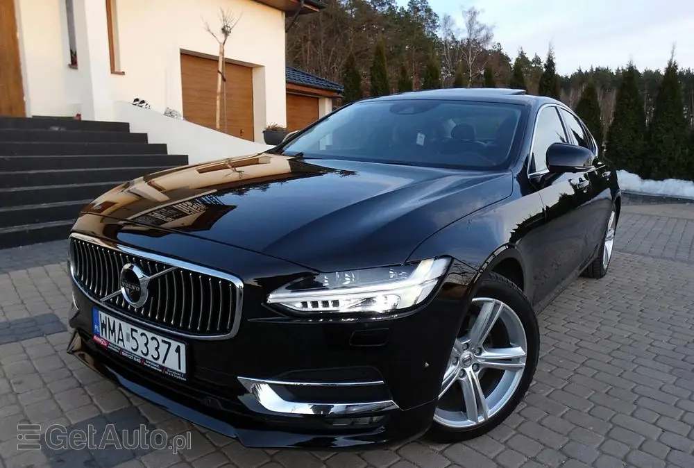 VOLVO S90 T5 Momentum