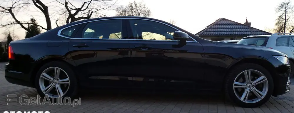 VOLVO S90 T5 Momentum