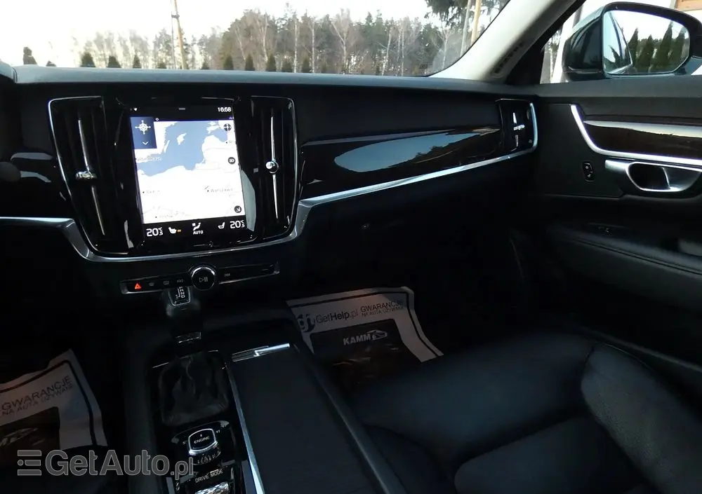 VOLVO S90 T5 Momentum