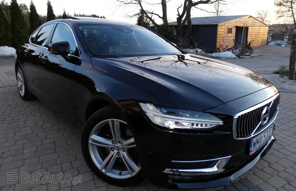 VOLVO S90 T5 Momentum