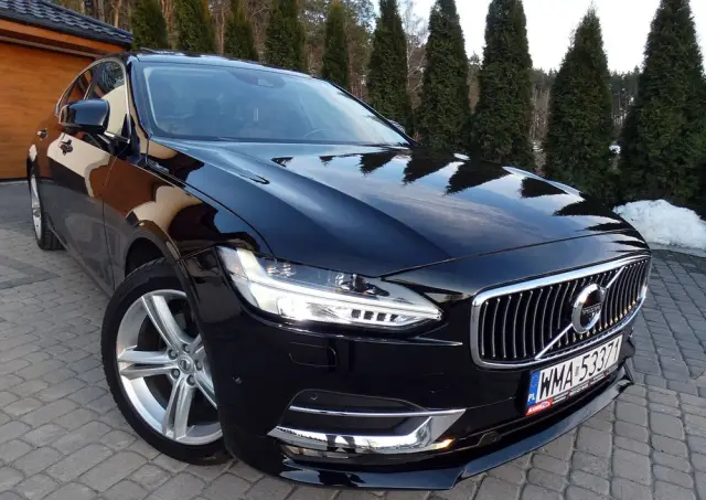 VOLVO S90 T5 Momentum