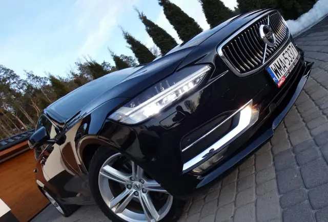 VOLVO S90 T5 Momentum