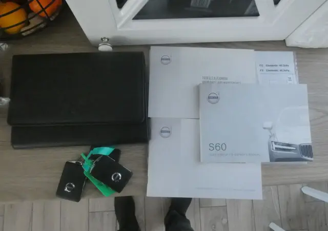 VOLVO S90 T5 Momentum