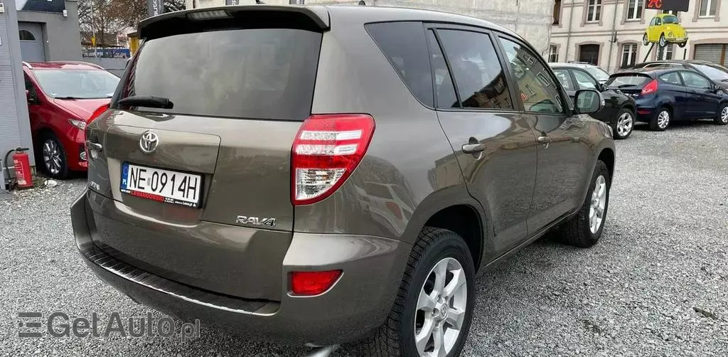 TOYOTA Rav 4 