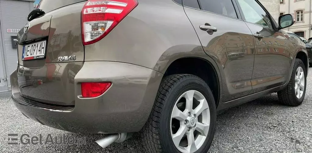 TOYOTA Rav 4 