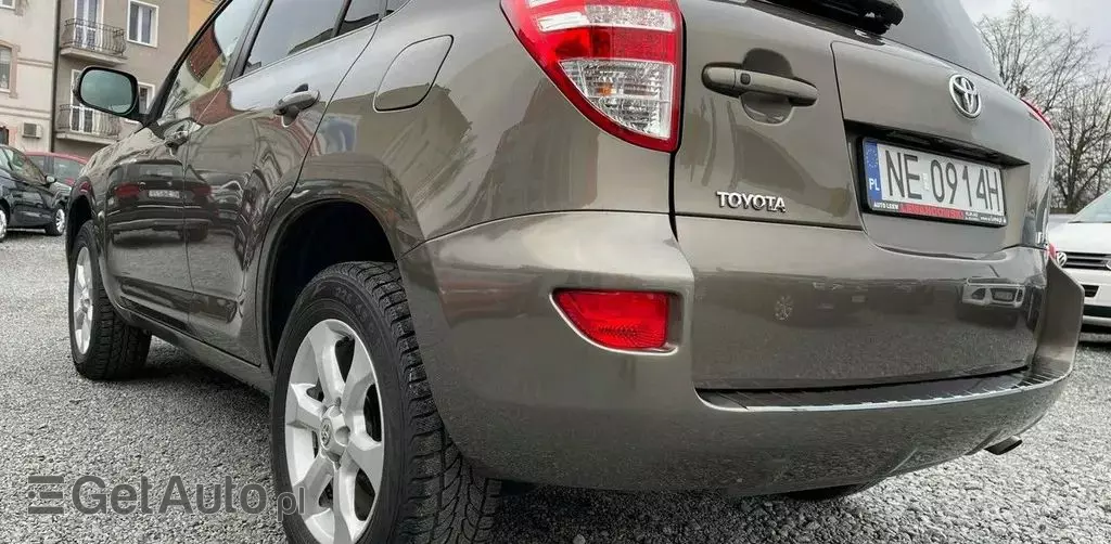 TOYOTA Rav 4 