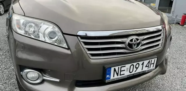 TOYOTA Rav 4 