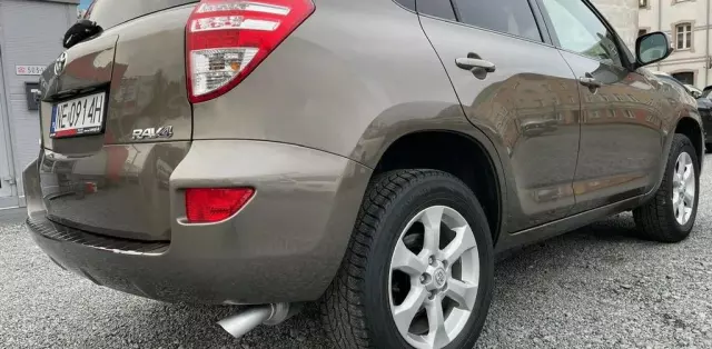 TOYOTA Rav 4 
