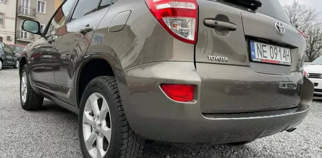 TOYOTA Rav 4 