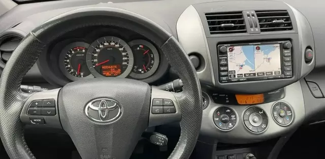 TOYOTA Rav 4 