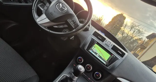 MAZDA 3 1.6 MZR Exclusive-Line