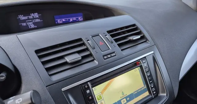 MAZDA 3 1.6 MZR Exclusive-Line