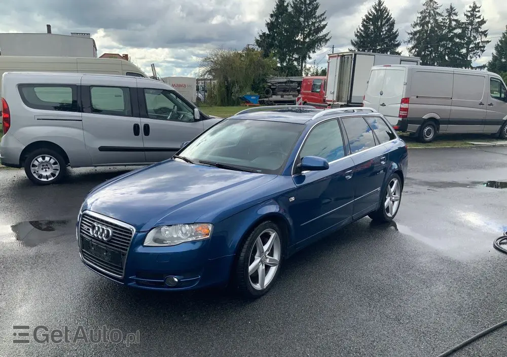 AUDI A4 Avant 2.0T FSI Quattro Tip