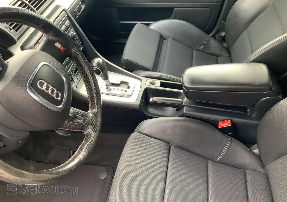 AUDI A4 Avant 2.0T FSI Quattro Tip