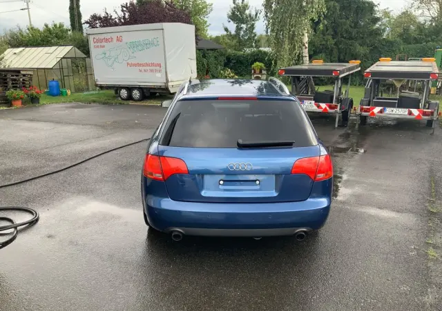 AUDI A4 Avant 2.0T FSI Quattro Tip