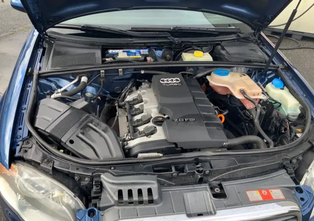 AUDI A4 Avant 2.0T FSI Quattro Tip