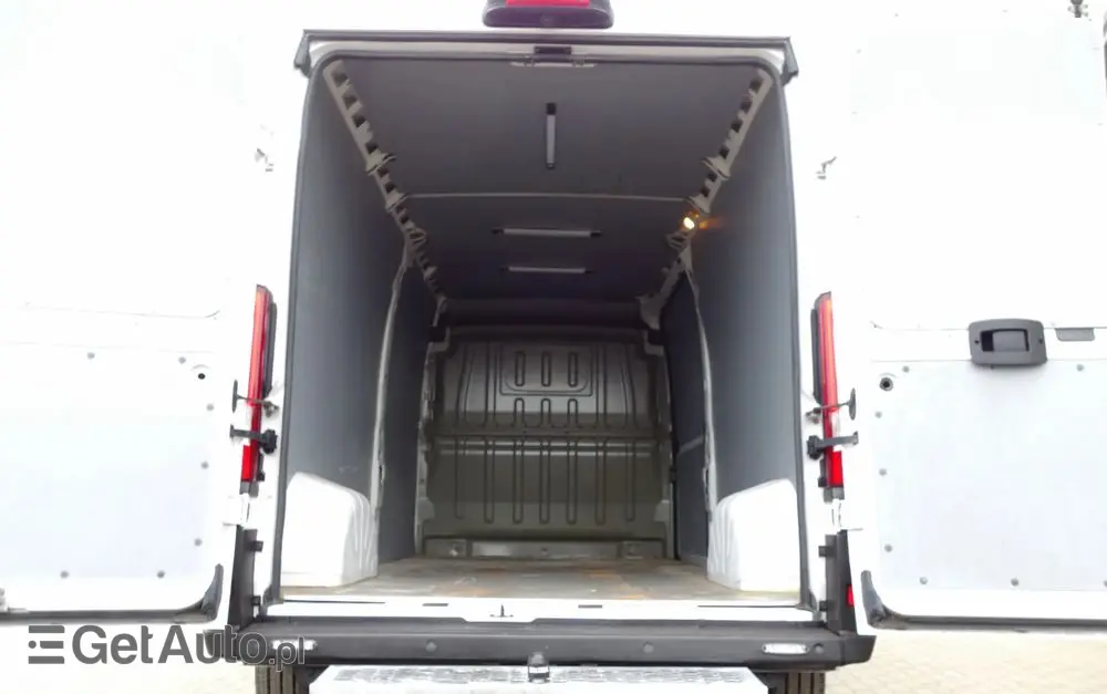 FIAT Ducato L3 Automat 2.3 Multi-Jet 140 KM Klima Ledy Kamera Webasto 