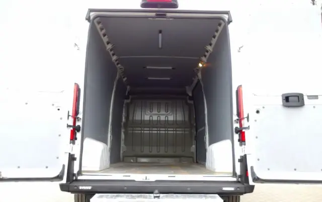 FIAT Ducato L3 Automat 2.3 Multi-Jet 140 KM Klima Ledy Kamera Webasto 