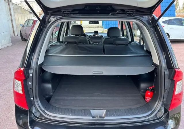 KIA Carens 1.6 Tour