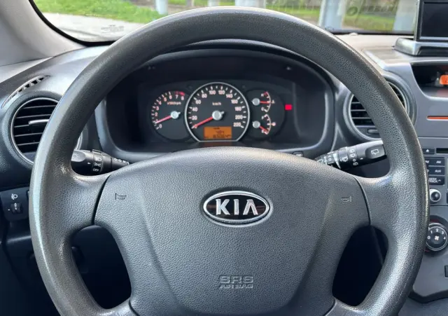KIA Carens 1.6 Tour