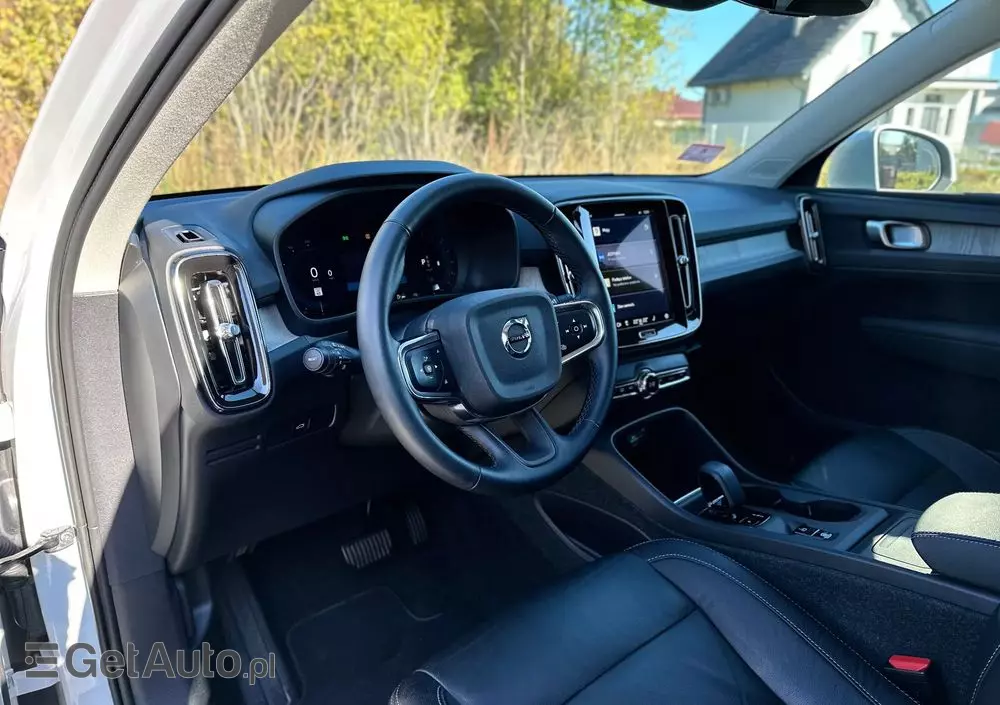 VOLVO XC 40 B5 AWD Ultimate Dark