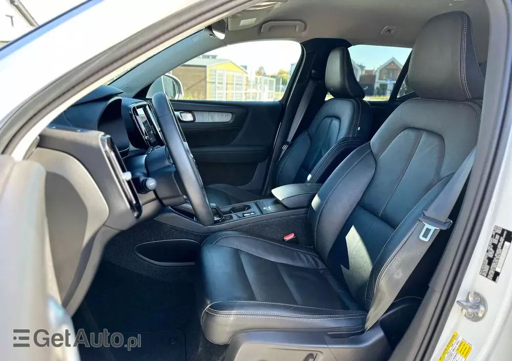 VOLVO XC 40 B5 AWD Ultimate Dark