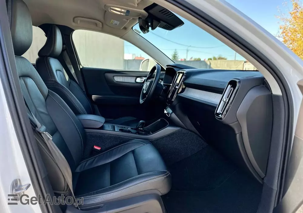 VOLVO XC 40 B5 AWD Ultimate Dark