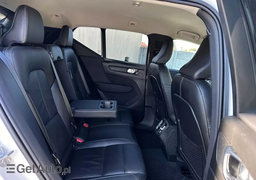 VOLVO XC 40 B5 AWD Ultimate Dark