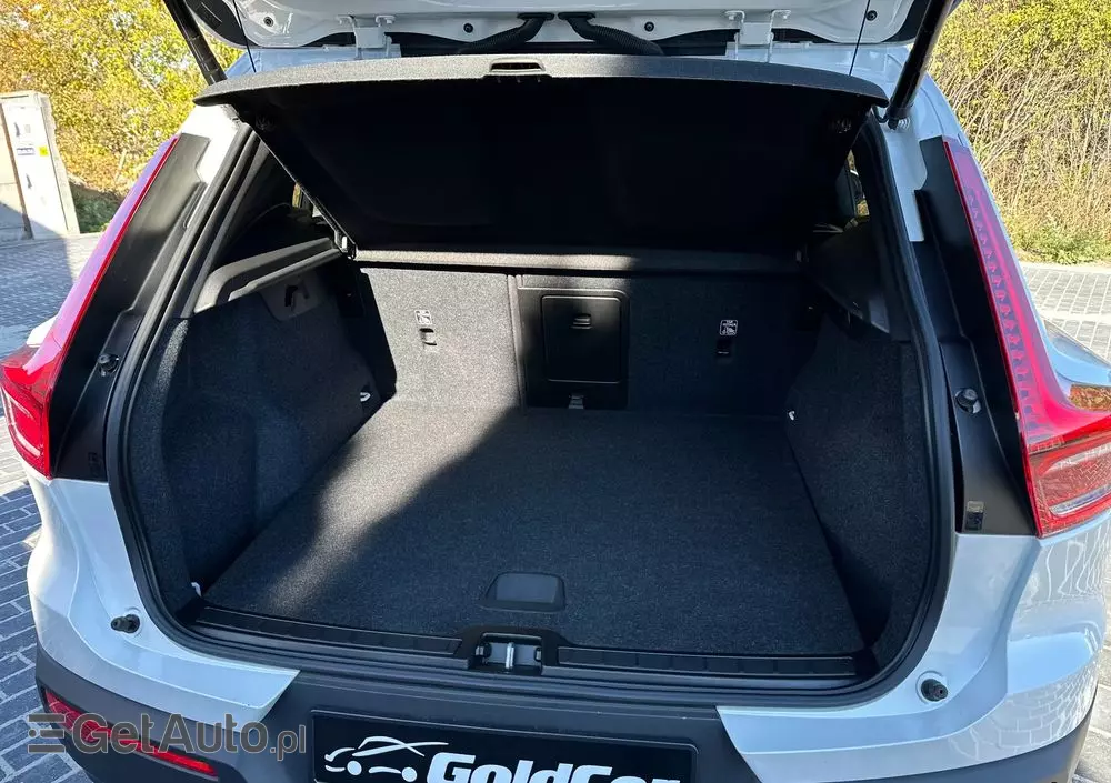 VOLVO XC 40 B5 AWD Ultimate Dark