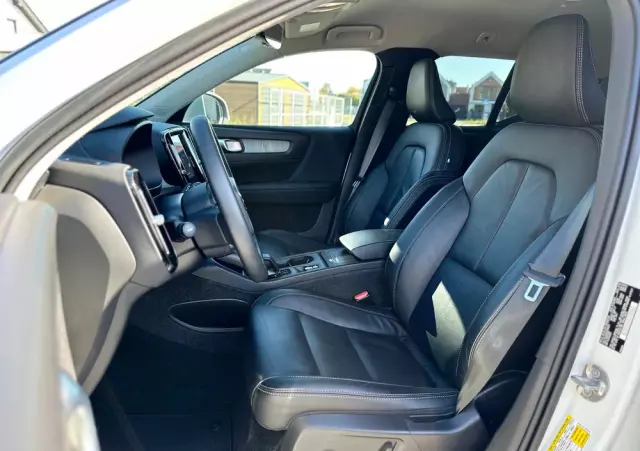 VOLVO XC 40 B5 AWD Ultimate Dark