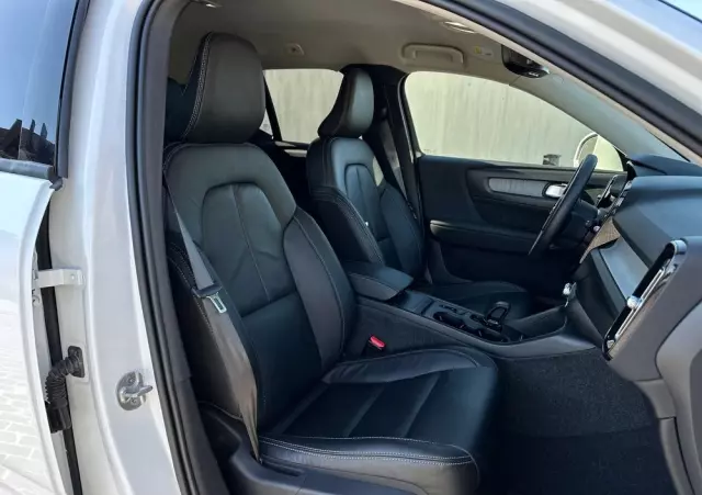 VOLVO XC 40 B5 AWD Ultimate Dark