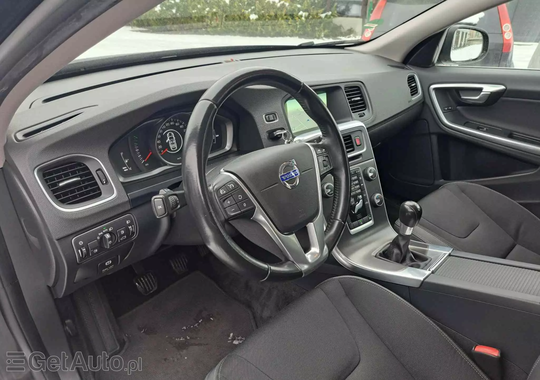 VOLVO V60 D2 Momentum