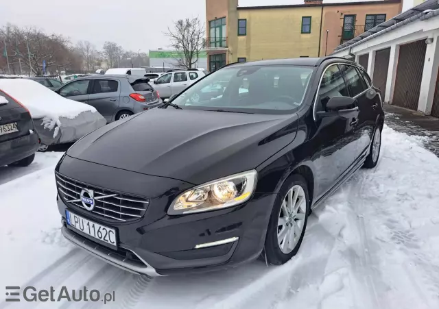 VOLVO V60 D2 Momentum